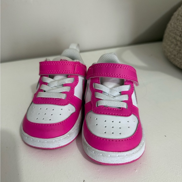 Nike Kids White & Hot Pink Velcro Sneakers - Picture 2 of 5